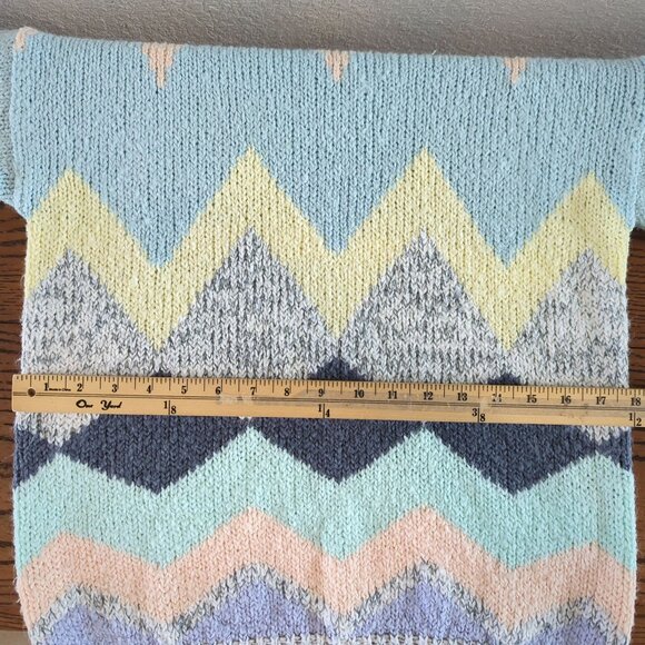 Vintage One Step Up Chevron Pattern Sweater Medium Acrylic Knit - Picture 7 of 13